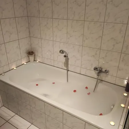 Nauerz Apartment Wesseling
